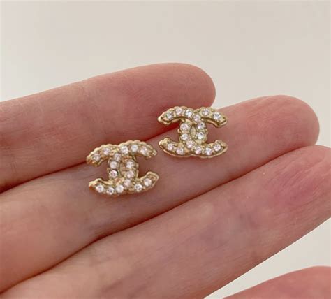 coco chanel ohrringe|chanel cc earrings.